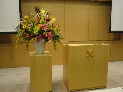 壇上花